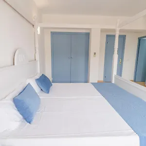 https://hostal-hpc-porto-colom.allmallorcahotels.com